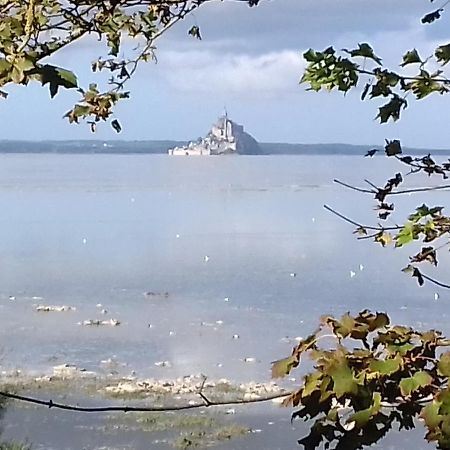 Entre Mont St Michel Et Merveille Vains 외부 사진