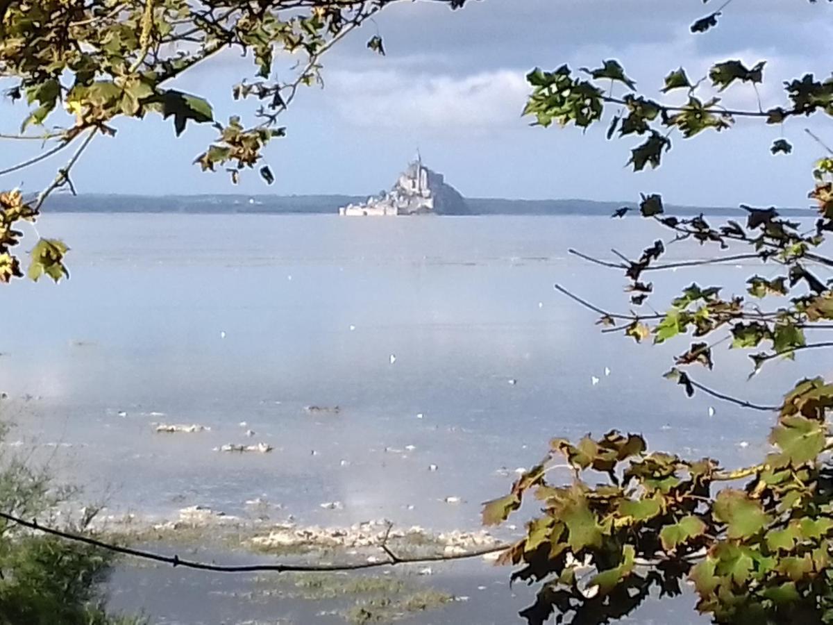 Entre Mont St Michel Et Merveille Vains 외부 사진