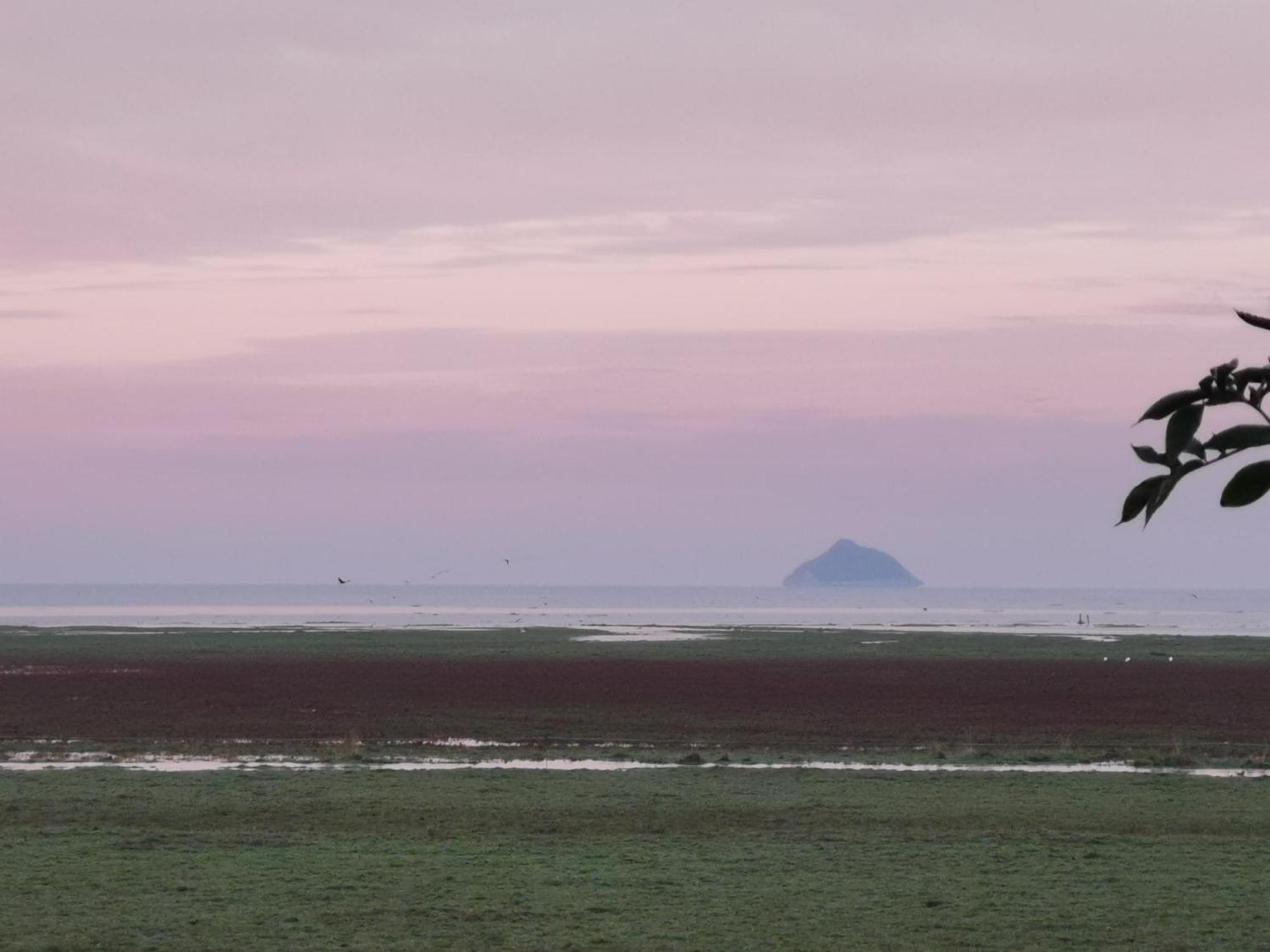 Entre Mont St Michel Et Merveille Vains 외부 사진